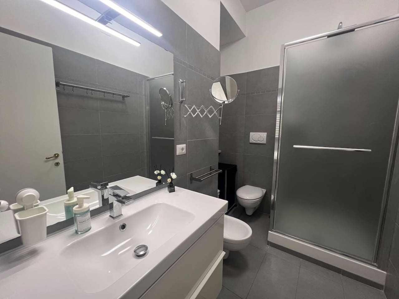 Modern Apartment In Monteverde روما المظهر الخارجي الصورة